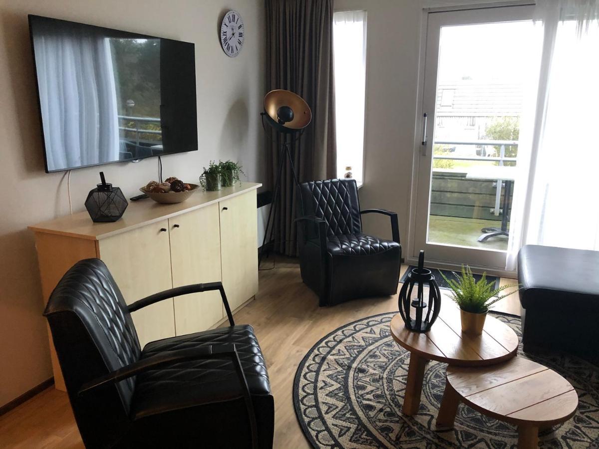 Appartement Ut & Thus, Resort Amelander Kaap Hollum  Bagian luar foto