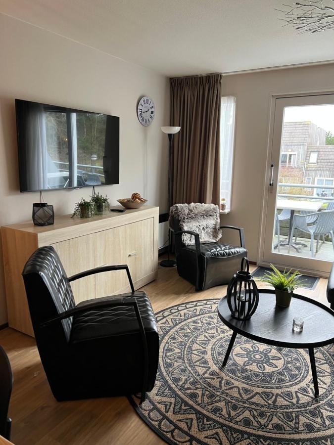 Appartement Ut & Thus, Resort Amelander Kaap Hollum  Bagian luar foto