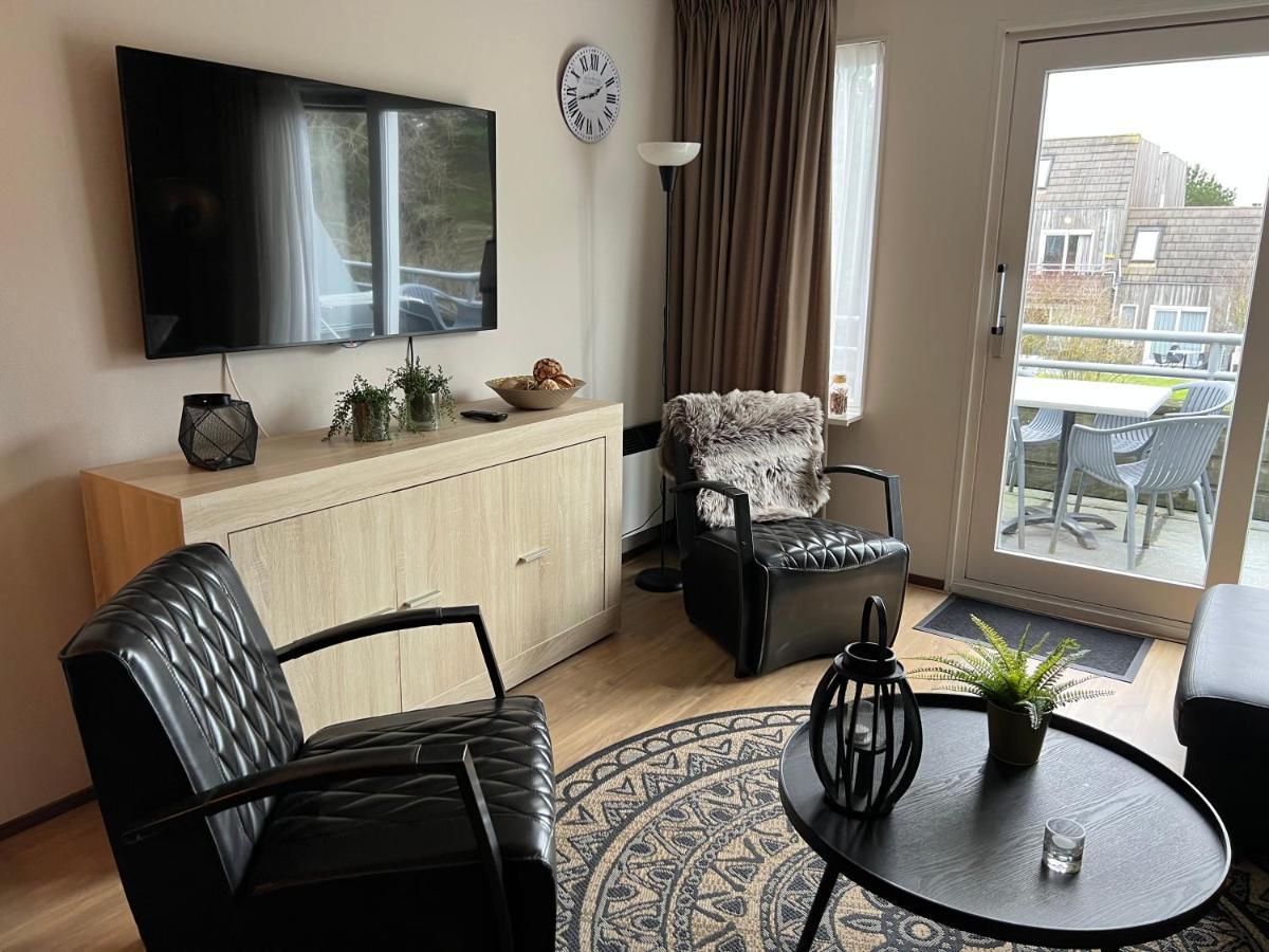 Appartement Ut & Thus, Resort Amelander Kaap Hollum  Bagian luar foto