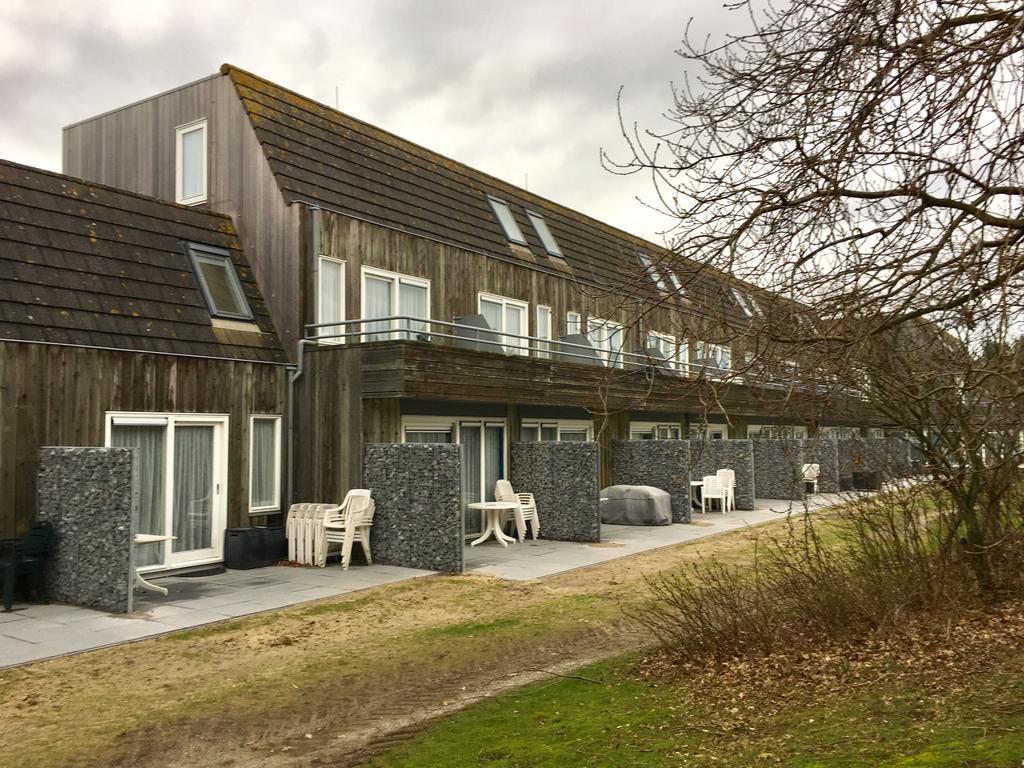 Appartement Ut & Thus, Resort Amelander Kaap Hollum  Bagian luar foto
